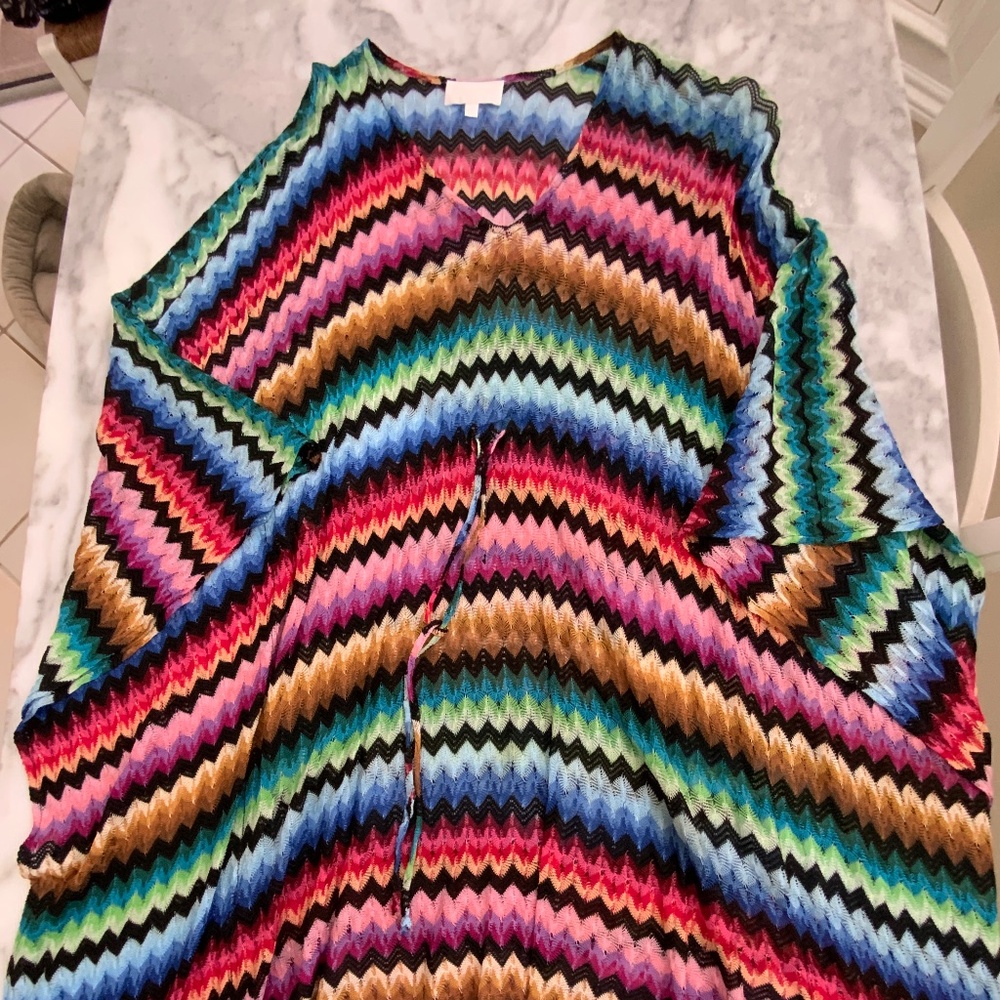 ALEXIS DRESS LIKE NEW SIZE MECIUM